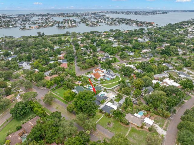 427 VILLAGRANDE AVENUE S, St Petersburg, FL 33707