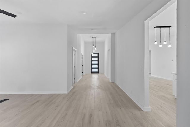 605 N Main Street, Winnsboro, TX 75494