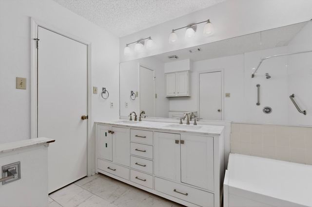 2106 Rainbow Drive 4212, Arlington, TX 76011