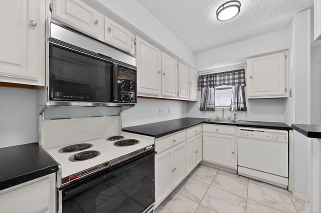 2106 Rainbow Drive 4212, Arlington, TX 76011