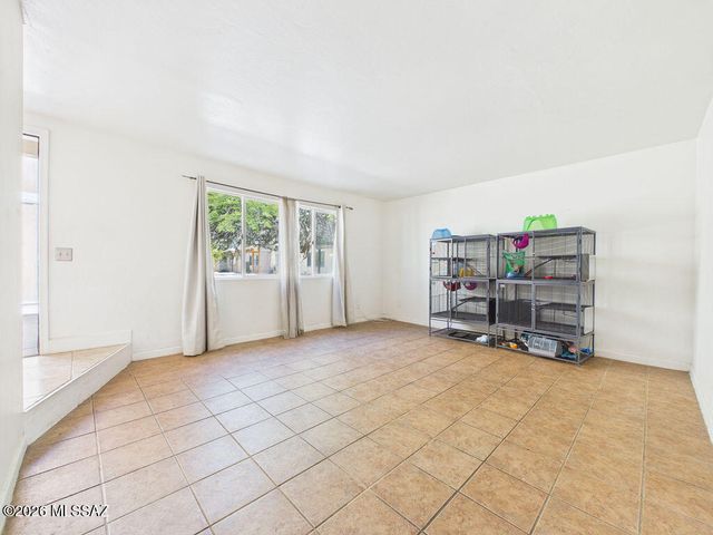 5860 S Del Moral Boulevard, Tucson, AZ 85706