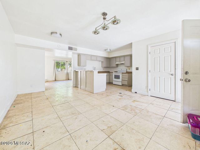 5860 S Del Moral Boulevard, Tucson, AZ 85706