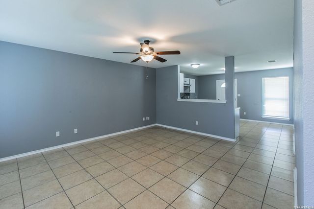 5835 Midcrown Dr, San Antonio, TX 78218