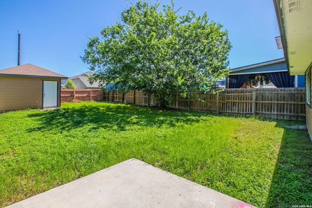 5835 Midcrown Dr, San Antonio, TX 78218