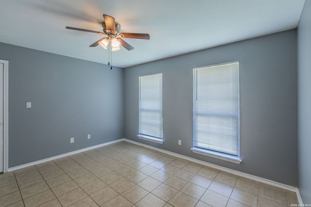 5835 Midcrown Dr, San Antonio, TX 78218