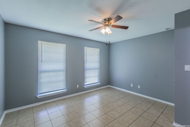 5835 Midcrown Dr, San Antonio, TX 78218