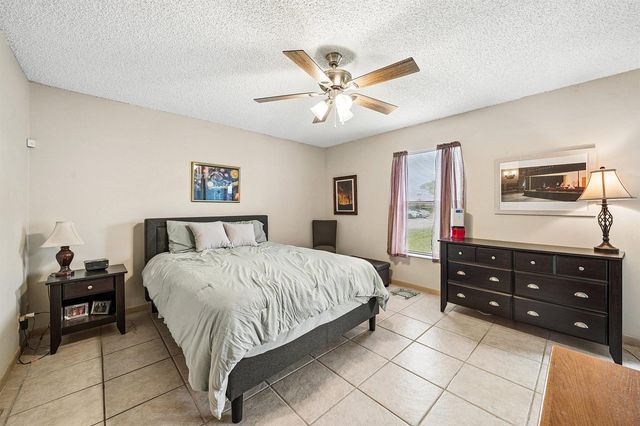 1968 Monks Court, West Palm Beach, FL 33415