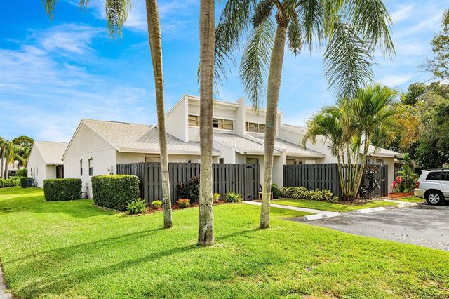 1968 Monks Court, West Palm Beach, FL 33415