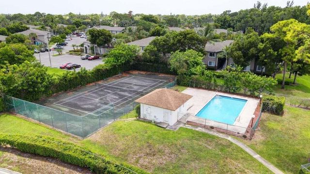 1968 Monks Court, West Palm Beach, FL 33415