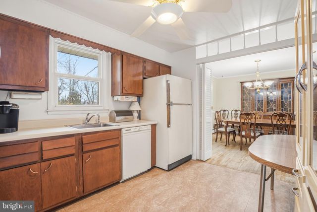 2109 EASTHAM RD, Lutherville Timonium, MD 21093