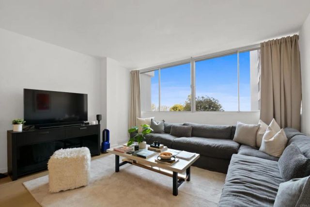 17352 W Sunset Boulevard 204, Pacific Palisades, CA 90272