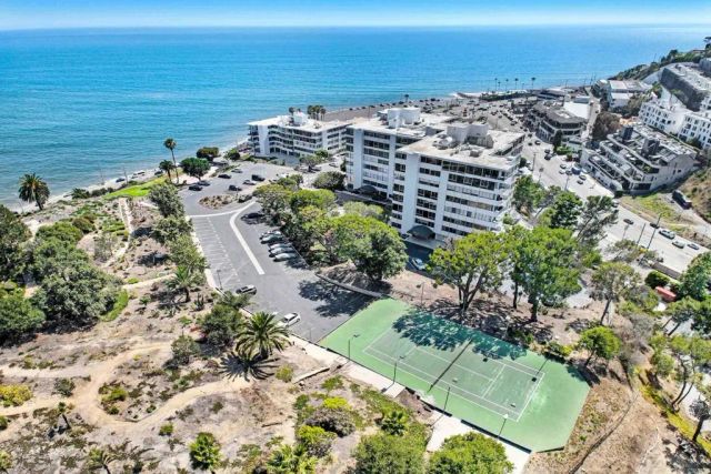 17352 W Sunset Boulevard 204, Pacific Palisades, CA 90272