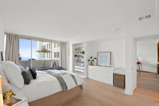 17352 W Sunset Boulevard 204, Pacific Palisades, CA 90272