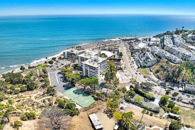 17352 W Sunset Boulevard 204, Pacific Palisades, CA 90272