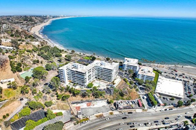 17352 W Sunset Boulevard 204, Pacific Palisades, CA 90272
