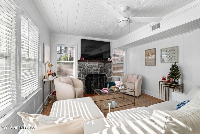 123 18TH Avenue N, Jacksonville Beach, FL 32250