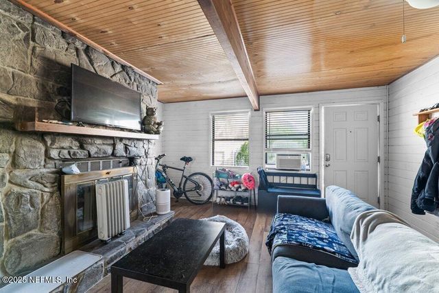 123 18TH Avenue N, Jacksonville Beach, FL 32250