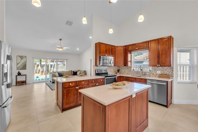 3605 SW 23rd Street, Delray Beach, FL 33445