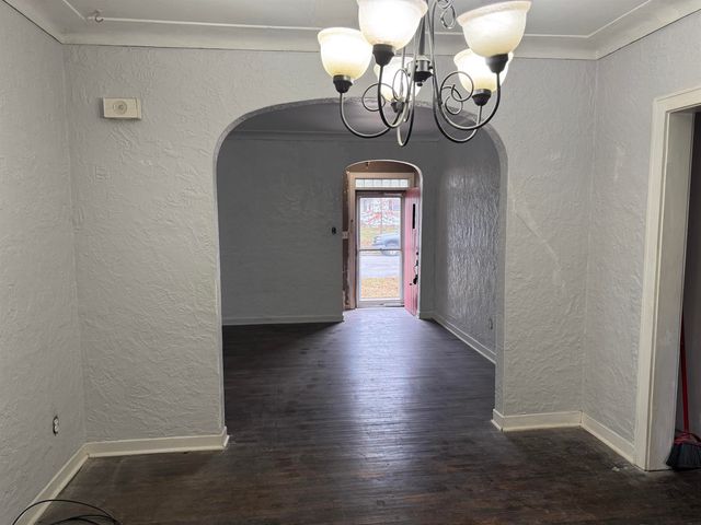 827 NE 1st Avenue, Oelwein, IA 50662