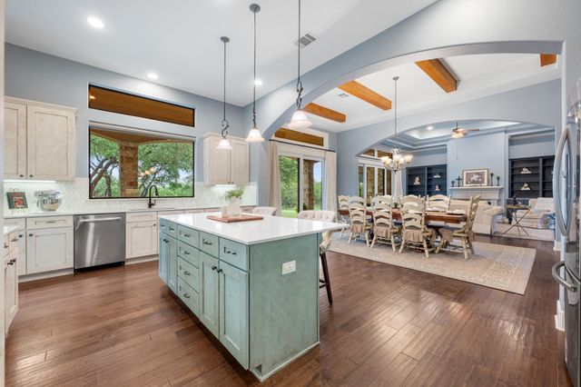 241 Onion Creek LN, Driftwood, TX 78619