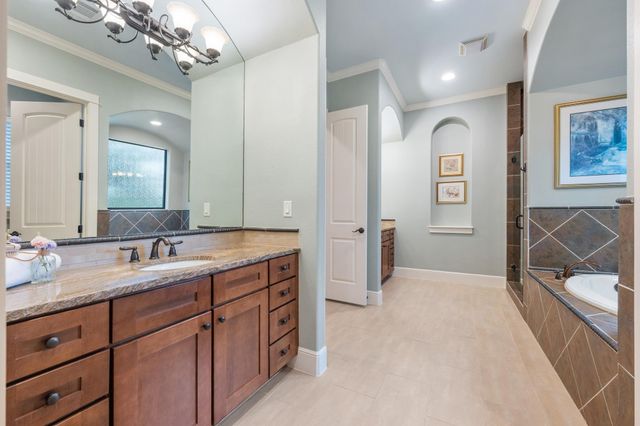 241 Onion Creek LN, Driftwood, TX 78619