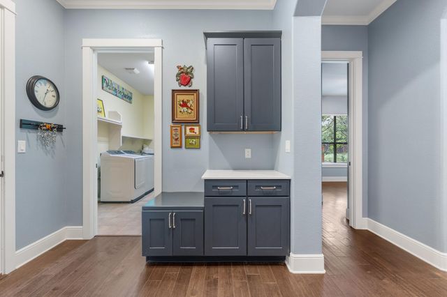 241 Onion Creek LN, Driftwood, TX 78619