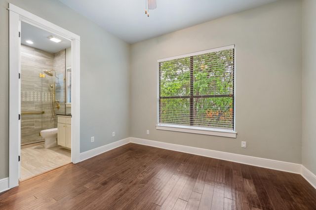 241 Onion Creek LN, Driftwood, TX 78619