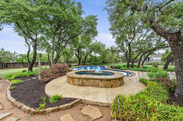 241 Onion Creek LN, Driftwood, TX 78619