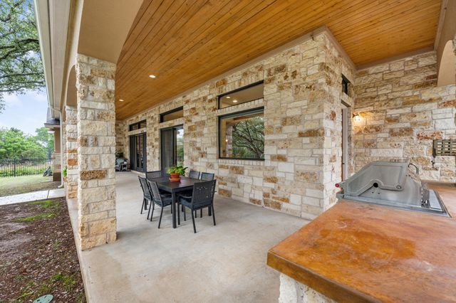 241 Onion Creek LN, Driftwood, TX 78619