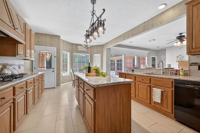 6415 Adobe Trails Drive, Sugar Land, TX 77479