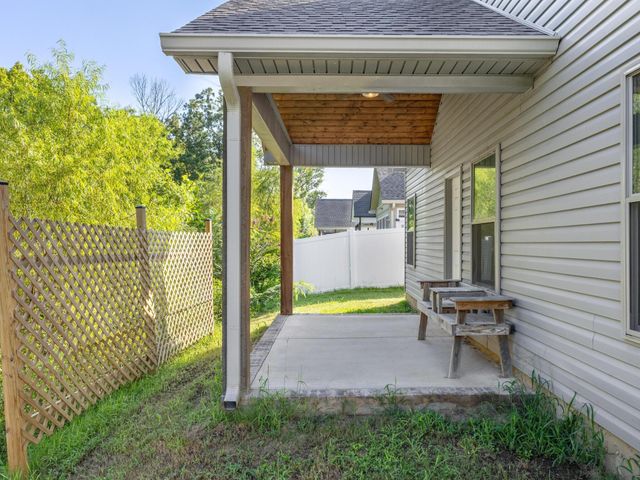 140 Rock Bridge Drive, Ringgold, GA 30736