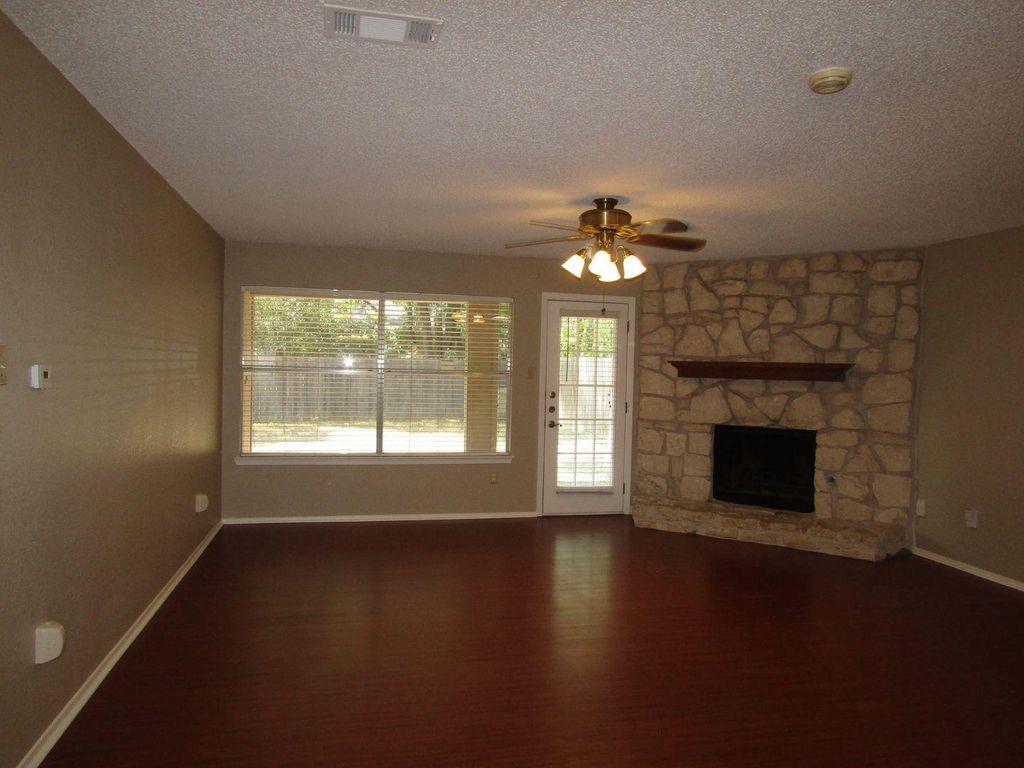 7612 Islander DR, Austin, TX 78749