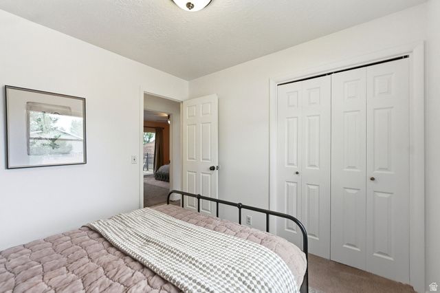 2104 E BUCKINGHAM WAY, Sandy, UT 84093