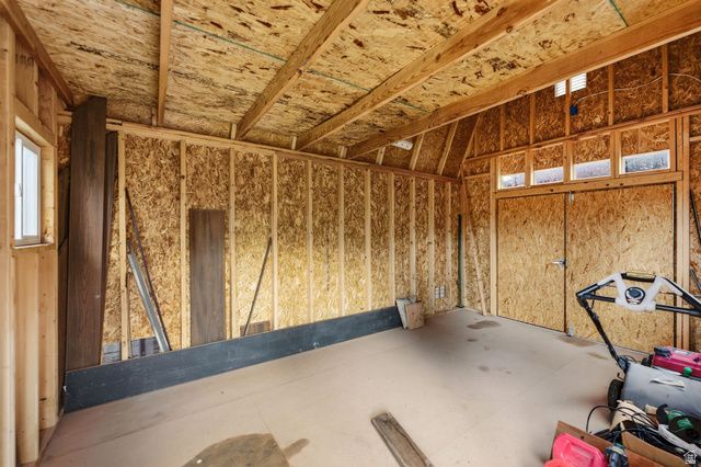 2104 E BUCKINGHAM WAY, Sandy, UT 84093