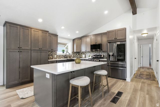2104 E BUCKINGHAM WAY, Sandy, UT 84093