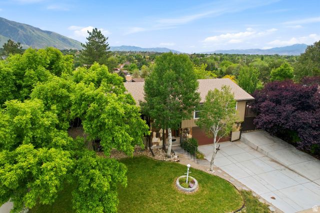 2104 E BUCKINGHAM WAY, Sandy, UT 84093
