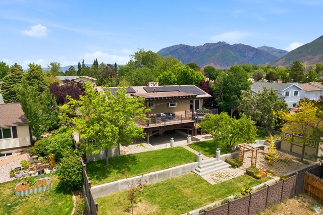 2104 E BUCKINGHAM WAY, Sandy, UT 84093