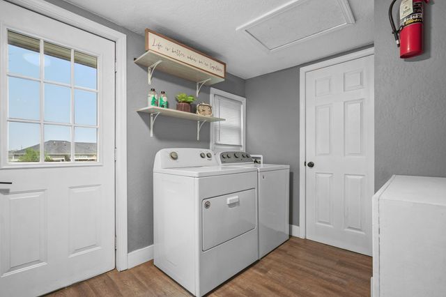 904 W Jackson Street, Bolivar, MO 65613