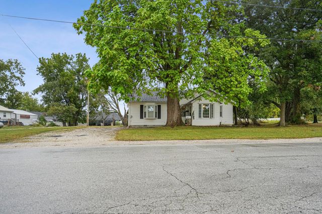 904 W Jackson Street, Bolivar, MO 65613