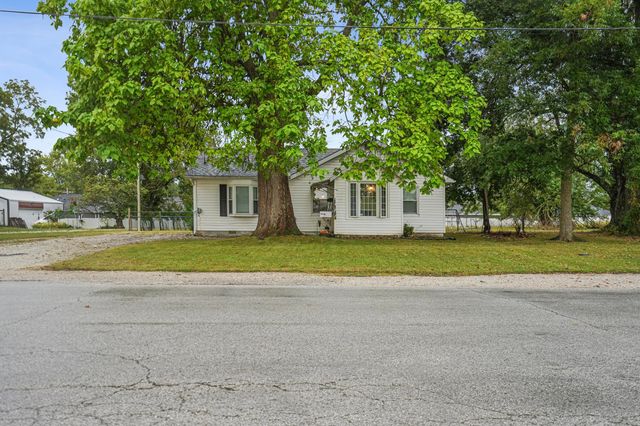 904 W Jackson Street, Bolivar, MO 65613