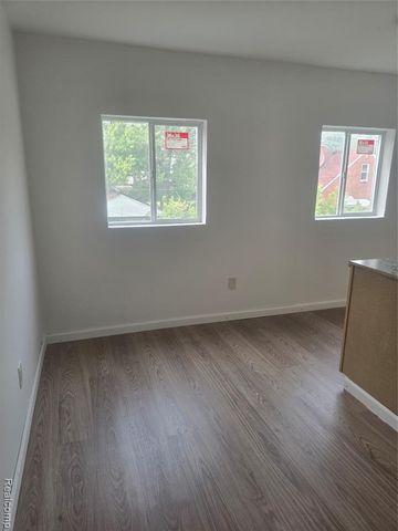 6027 Charles Street, Hamtramck, MI 48212