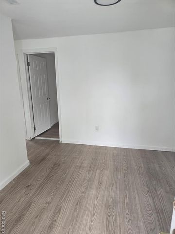 6027 Charles Street, Hamtramck, MI 48212