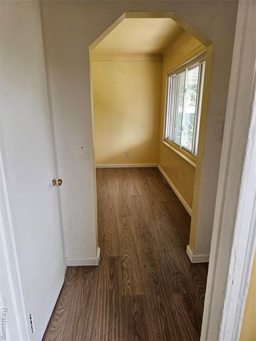 6027 Charles Street, Hamtramck, MI 48212