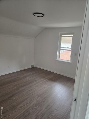 6027 Charles Street, Hamtramck, MI 48212