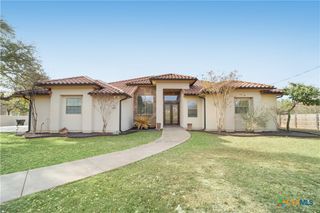 2450 Great Oaks Drive, San Marcos, TX 78666