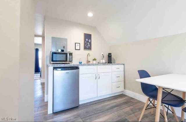 2164 E 87th Street, Cleveland, OH 44106