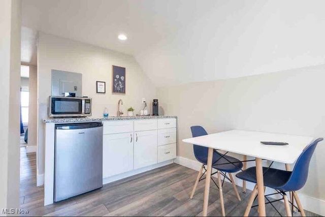 2164 E 87th Street, Cleveland, OH 44106