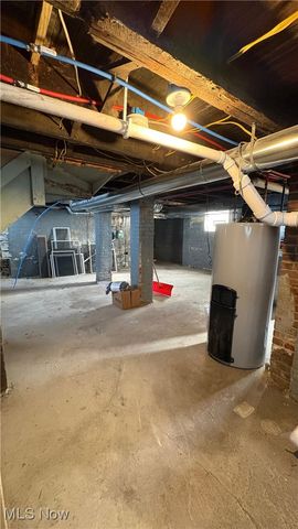 2164 E 87th Street, Cleveland, OH 44106