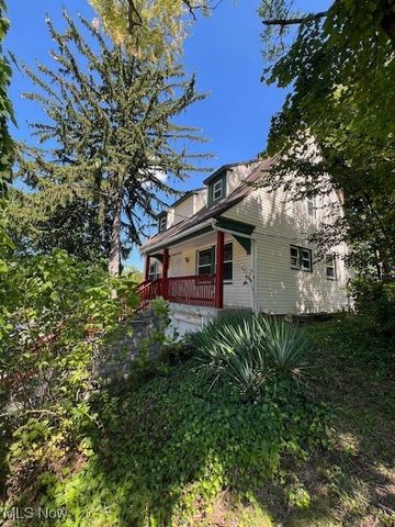 1897 Torbenson Drive, Cleveland, OH 44112