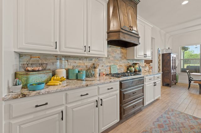 6065 Bella Terra Lane, Godley, TX 76044